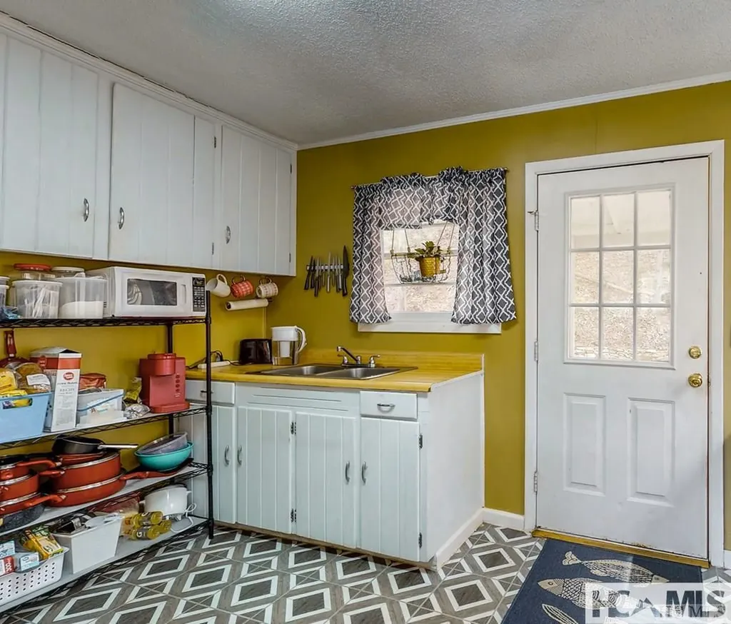 7 Grefe Road Scaly Mountain NC 28775