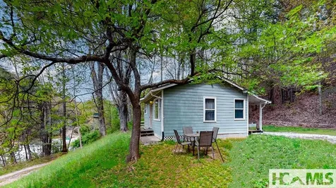 7 Grefe Road Scaly Mountain NC 28775