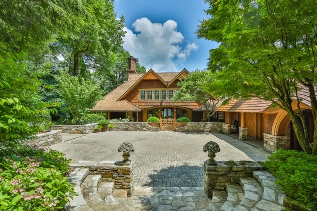 815 Ravenel Ridge Road Highlands NC 28741