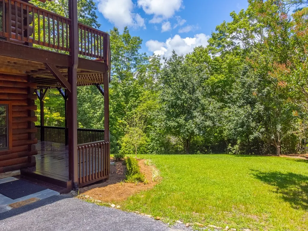 301 Cardinal Ridge Drive Highlands NC 28741