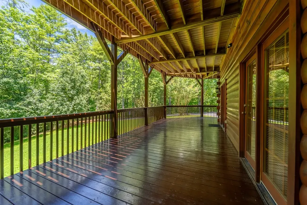 301 Cardinal Ridge Drive Highlands NC 28741