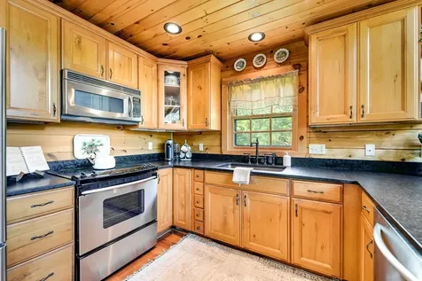 301 Cardinal Ridge Drive Highlands NC 28741