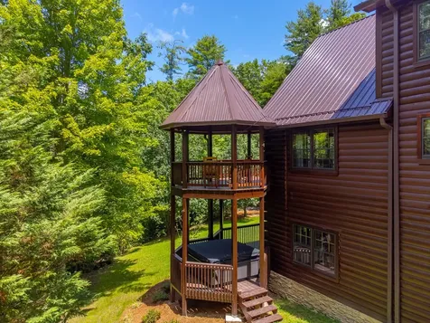 301 Cardinal Ridge Drive Highlands NC 28741