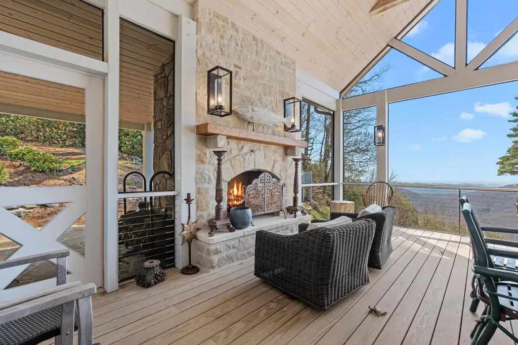 67 Sagee Drive Highlands NC 28741