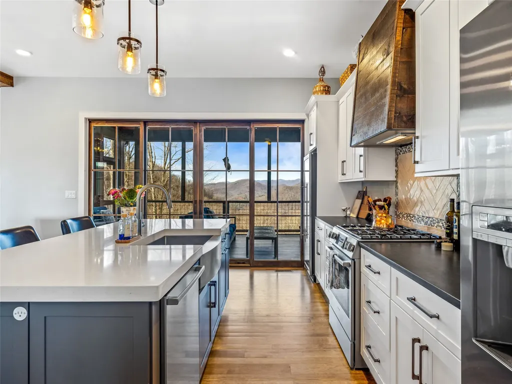 1839 Grandview Drive Tuckasegee NC 28783