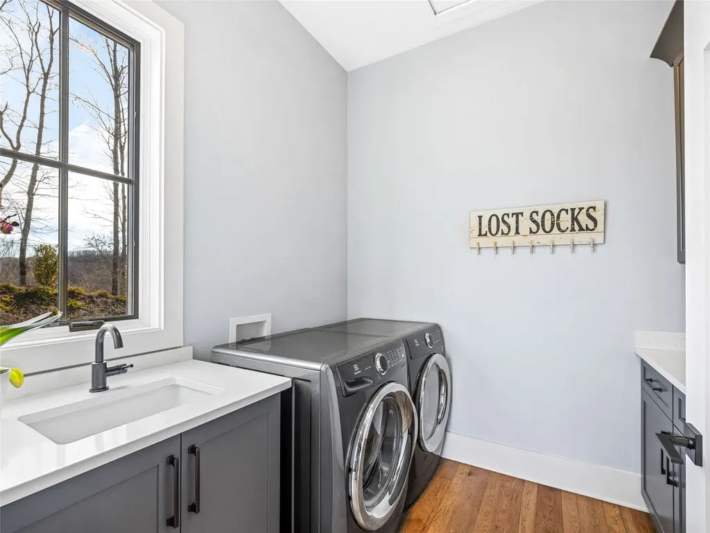 1839 Grandview Drive Tuckasegee NC 28783