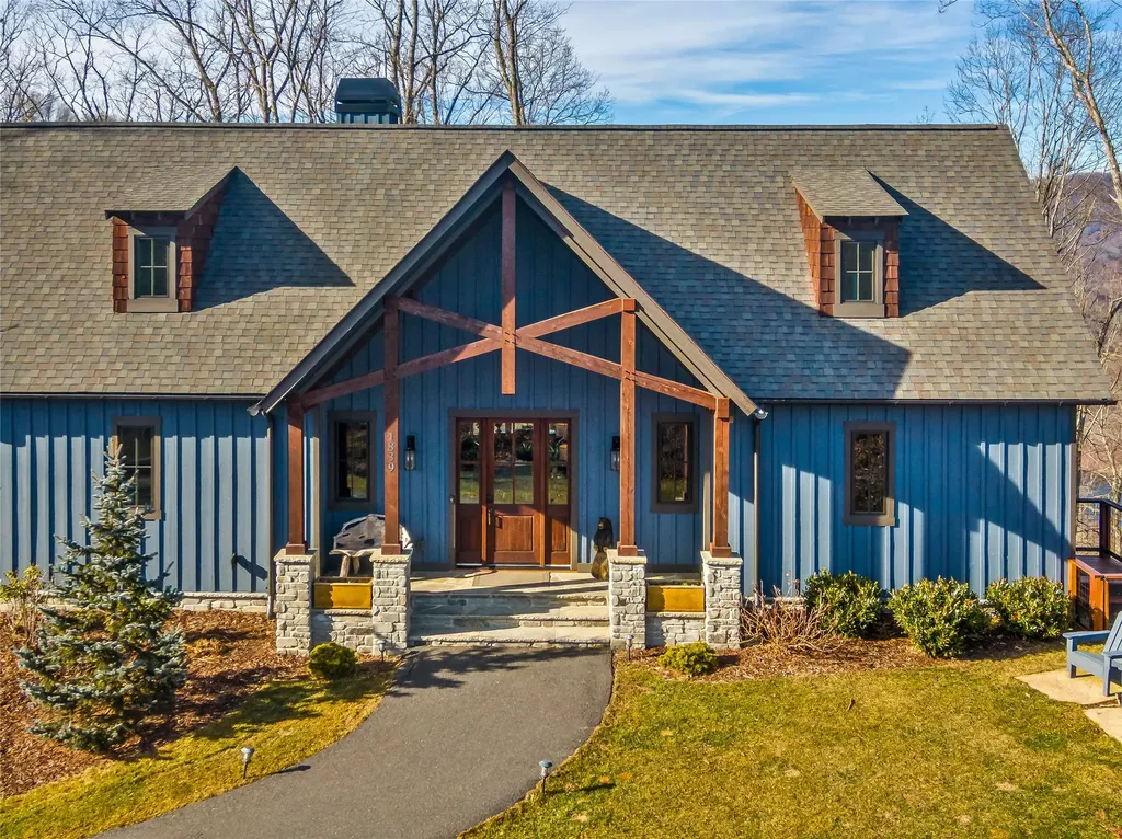 1839 Grandview Drive Tuckasegee NC 28783