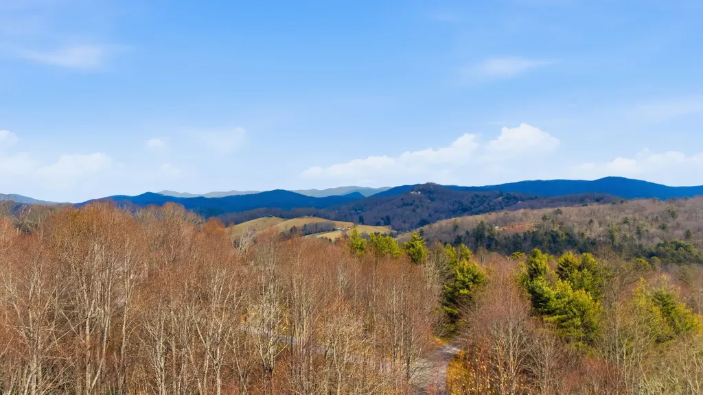 14 Trellis Lane Cullowhee NC 28723