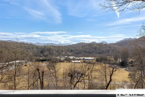 155 Hannah Drive Franklin NC 28734