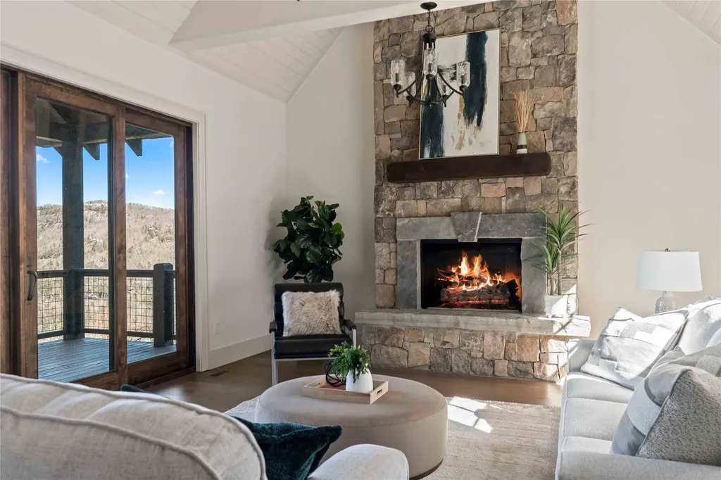 343 Ledgeview Road Cashiers NC 28717