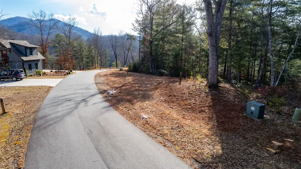 46 Amberleaf Way Cullowhee NC 28723