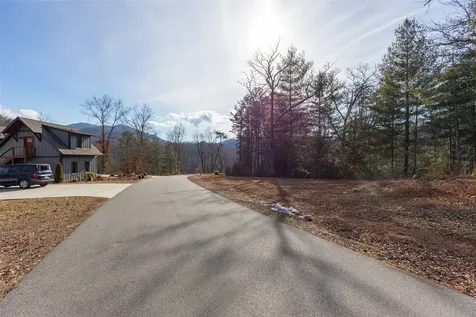 46 Amberleaf Way Cullowhee NC 28723