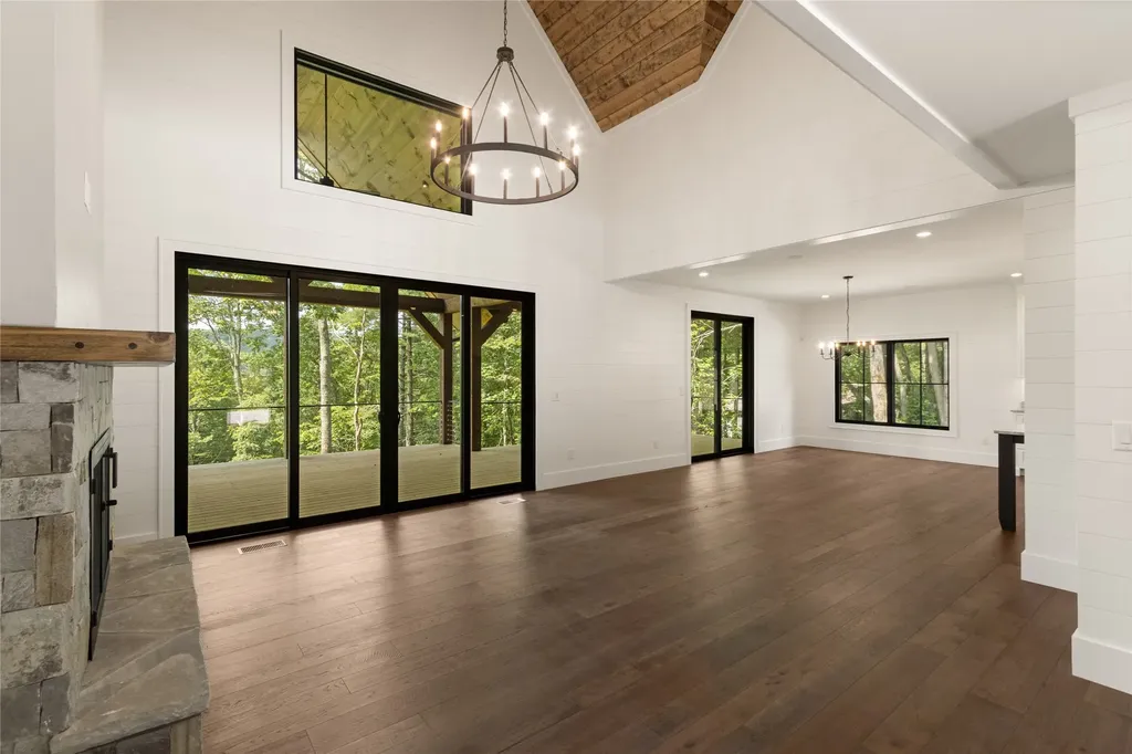 237 Glassy Rock Lane Glenville NC 28736