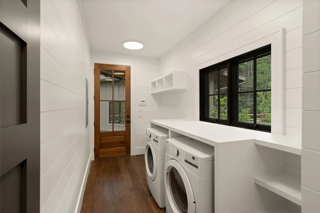 237 Glassy Rock Lane Glenville NC 28736