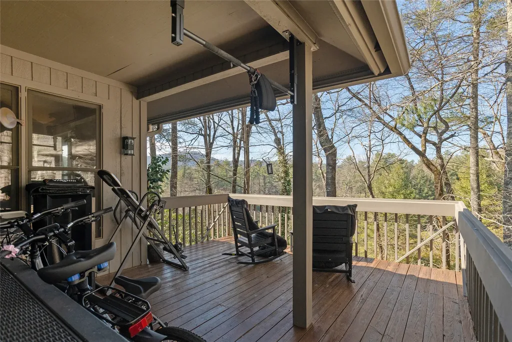 134 Racquet Club Villas Drive Sapphire NC 28774