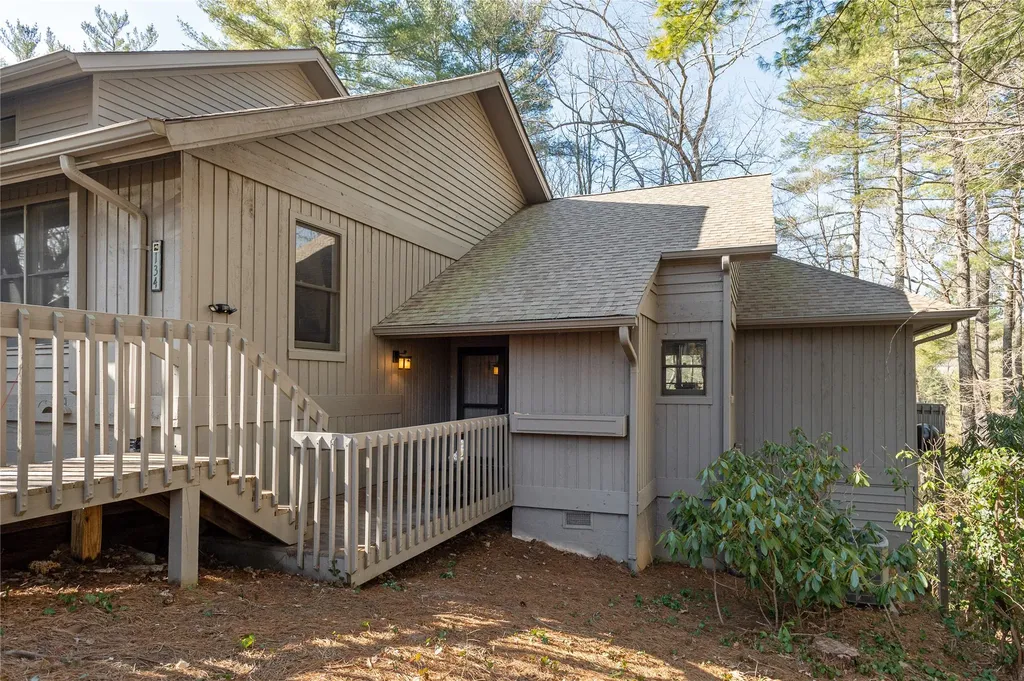 134 Racquet Club Villas Drive Sapphire NC 28774