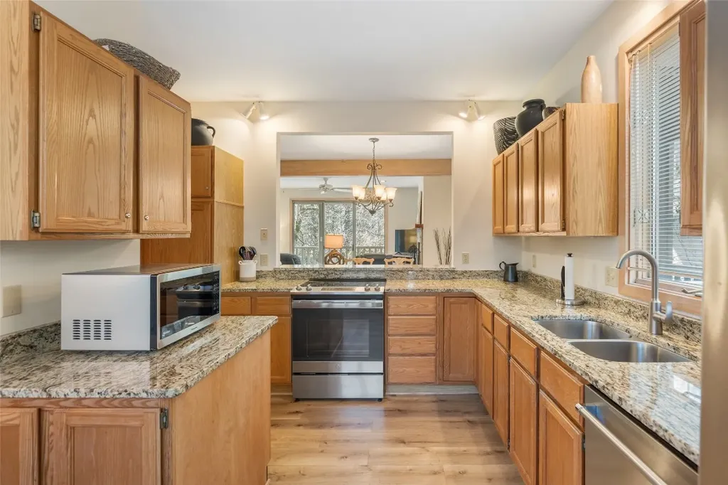 223 Chestnut Cove Highlands NC 28741