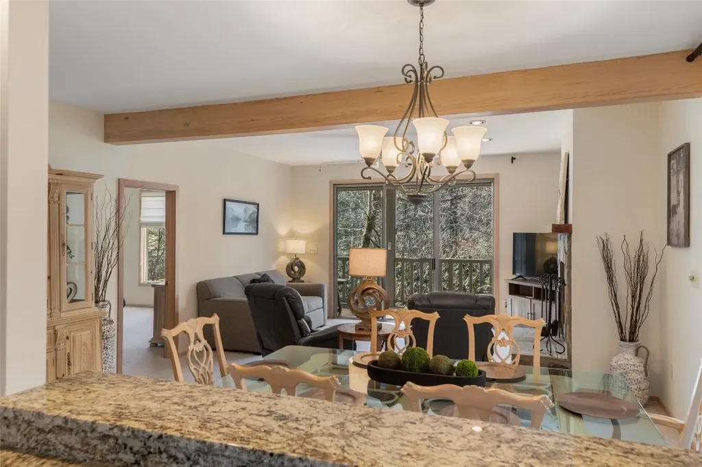 223 Chestnut Cove Highlands NC 28741