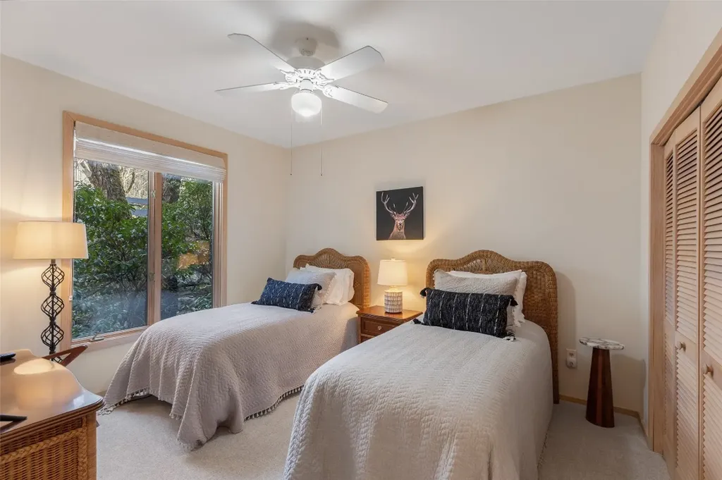 223 Chestnut Cove Highlands NC 28741