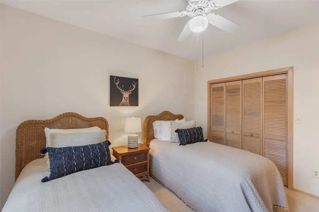 223 Chestnut Cove Highlands NC 28741