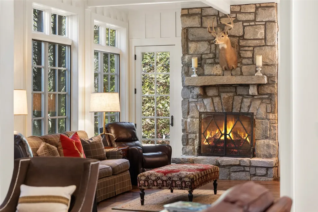 25 Old Edwards Circle Highlands NC 28741