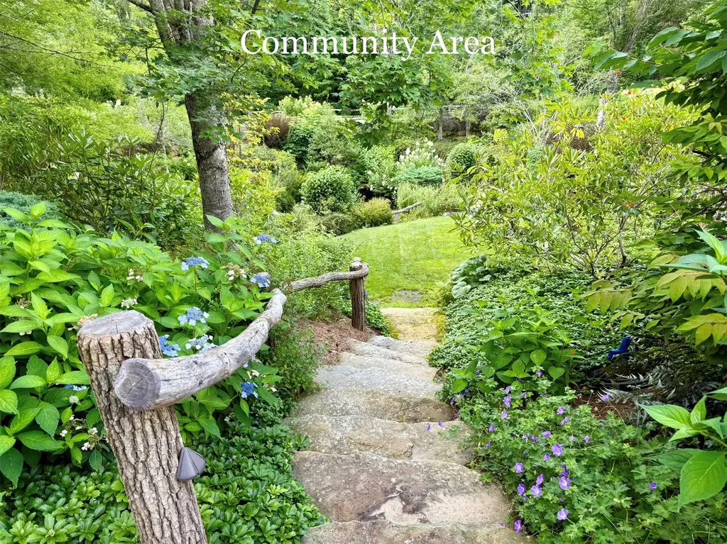 25 Old Edwards Circle Highlands NC 28741