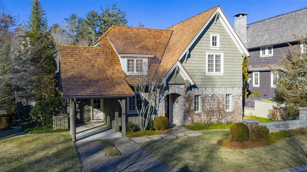 25 Old Edwards Circle Highlands NC 28741