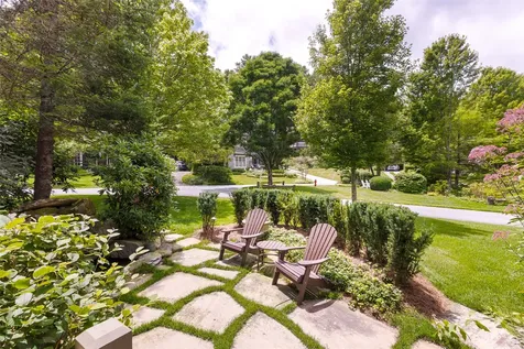 25 Old Edwards Circle Highlands NC 28741