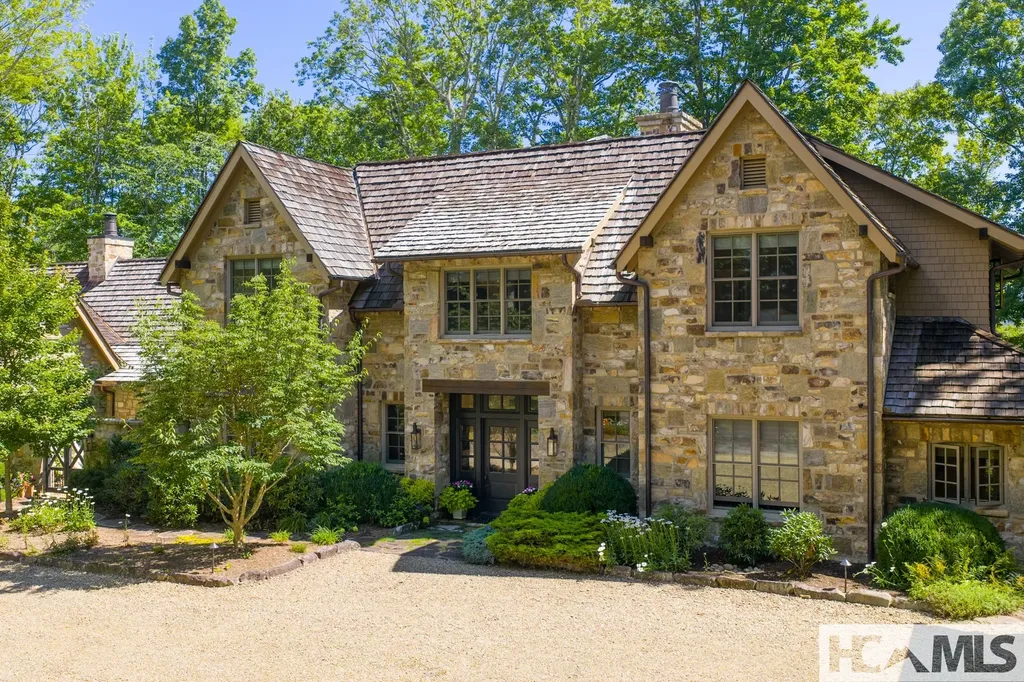 2071 High Mountain Drive Cashiers NC 28717