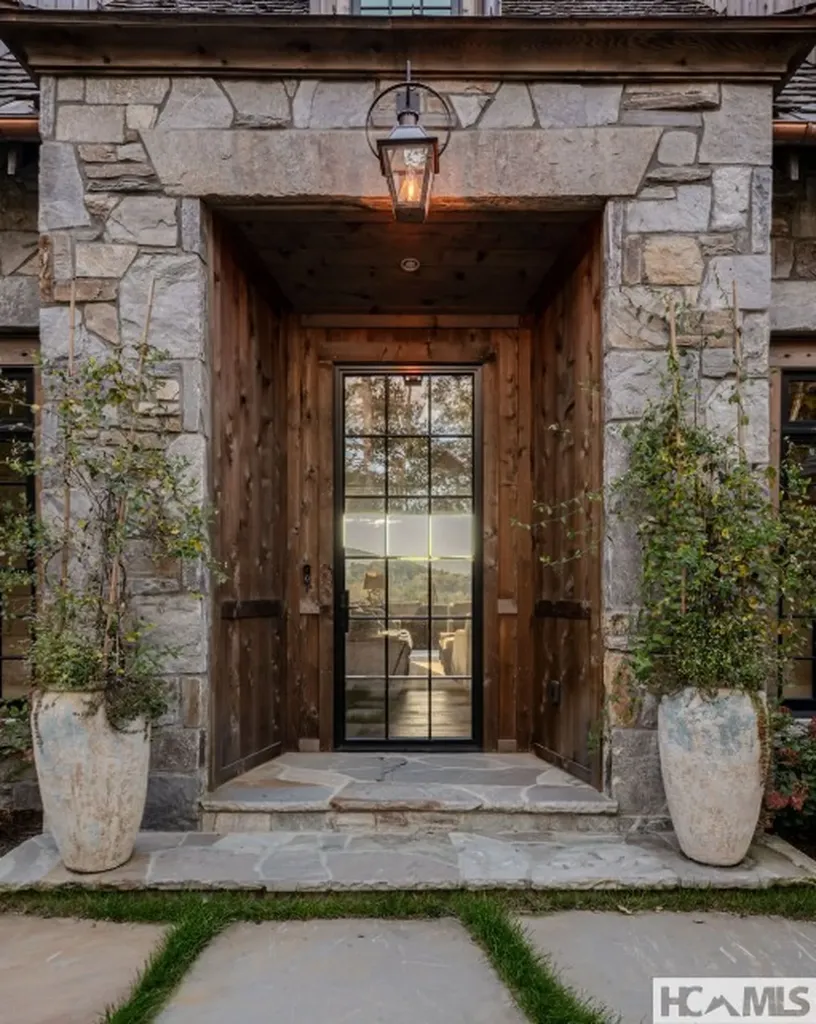 586 Mountain Meadow Lane Cashiers NC 28717