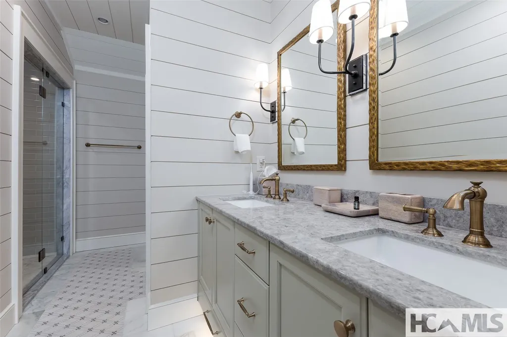 586 Mountain Meadow Lane Cashiers NC 28717