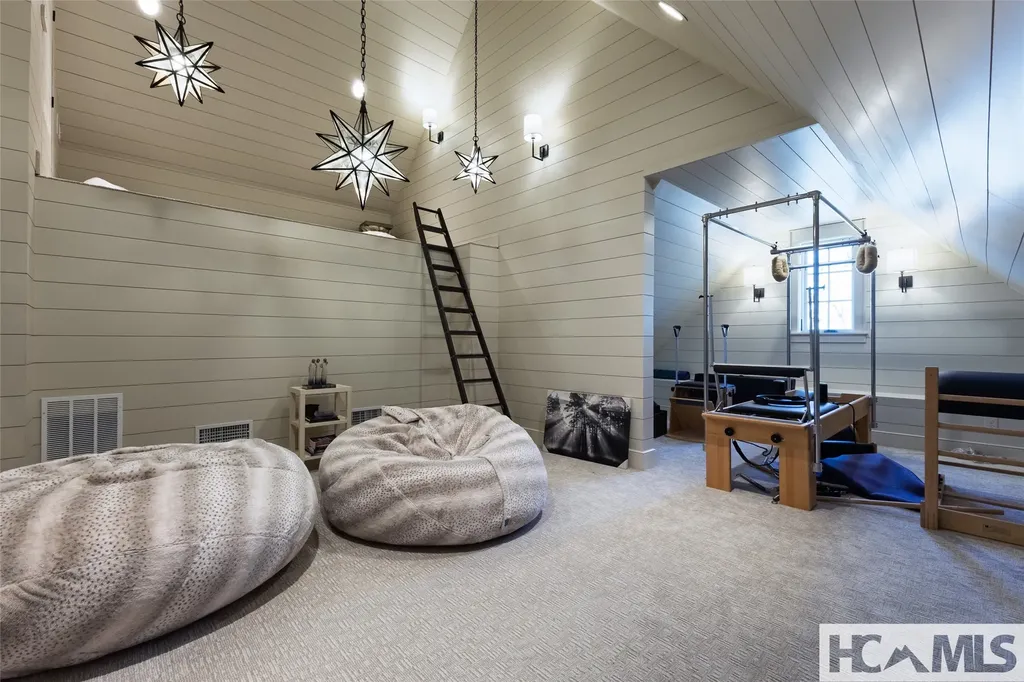 586 Mountain Meadow Lane Cashiers NC 28717