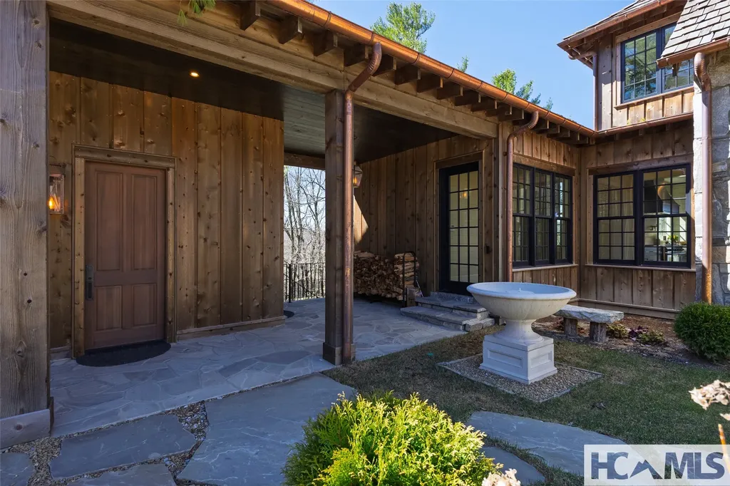 586 Mountain Meadow Lane Cashiers NC 28717