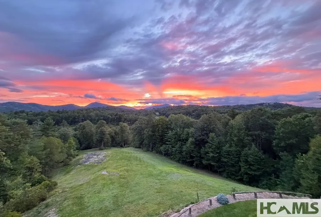 586 Mountain Meadow Lane Cashiers NC 28717