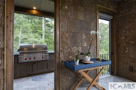 586 Mountain Meadow Lane Cashiers NC 28717