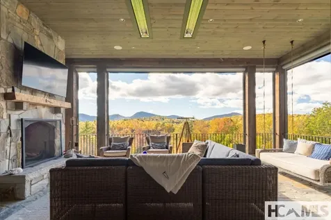 586 Mountain Meadow Lane Cashiers NC 28717