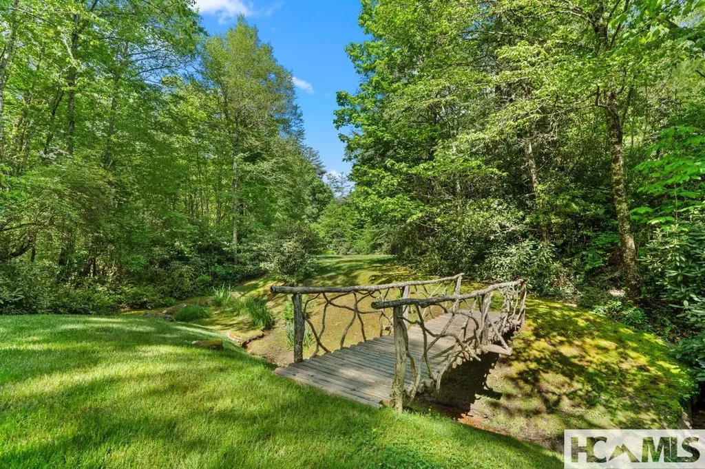Lt 29/36 Long Bridge N Cullowhee NC 28717