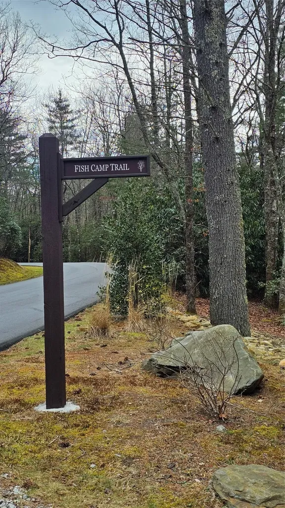 3 New Settlers Way Glenville NC 28736