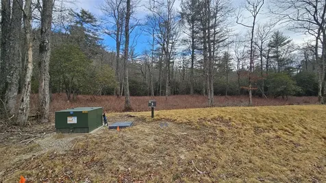 3 New Settlers Way Glenville NC 28736