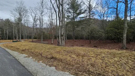 3 New Settlers Way Glenville NC 28736