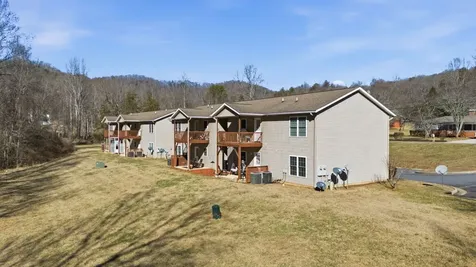 520 Baird Cove Road Franklin NC 28734