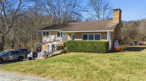520 Baird Cove Road Franklin NC 28734