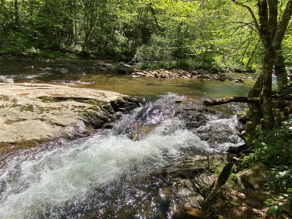 23 Green Drake Lane Cullowhee NC 28723