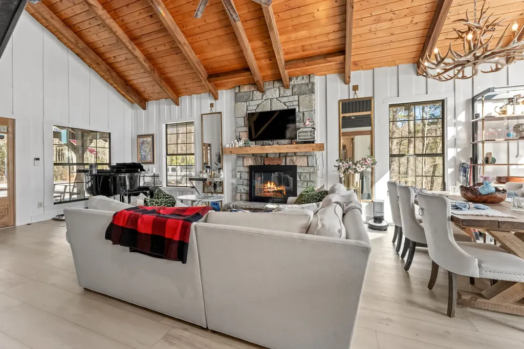 321 Nall Farm Road Highlands NC 28741