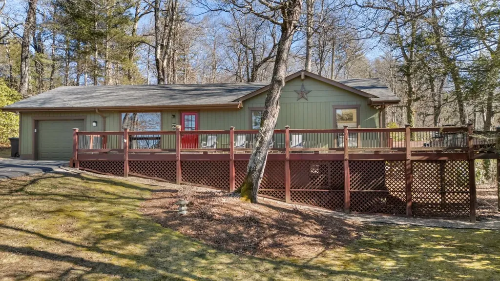 1185 Leonard Road Highlands NC 28741