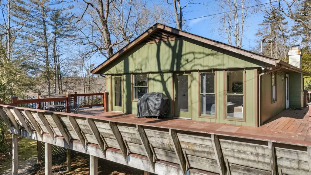 1185 Leonard Road Highlands NC 28741