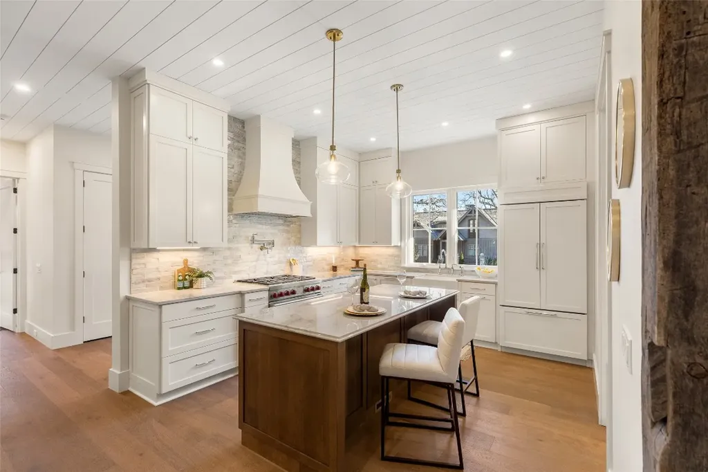 25 Hemlock Ridge Highlands NC 28741