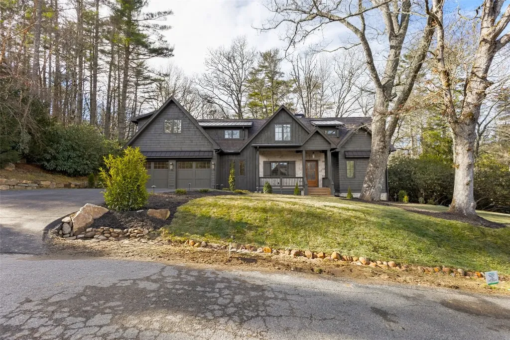 25 Hemlock Ridge Highlands NC 28741