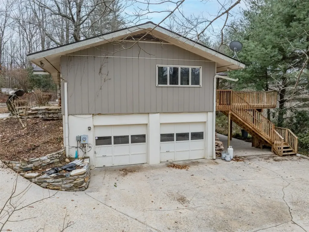 274 Whetstone Gap Road Lake Toxaway NC 28747