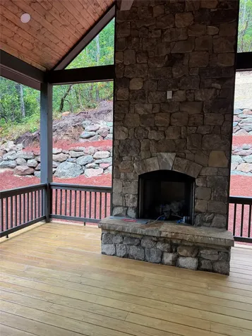 143 E Rochester Cashiers NC 28717